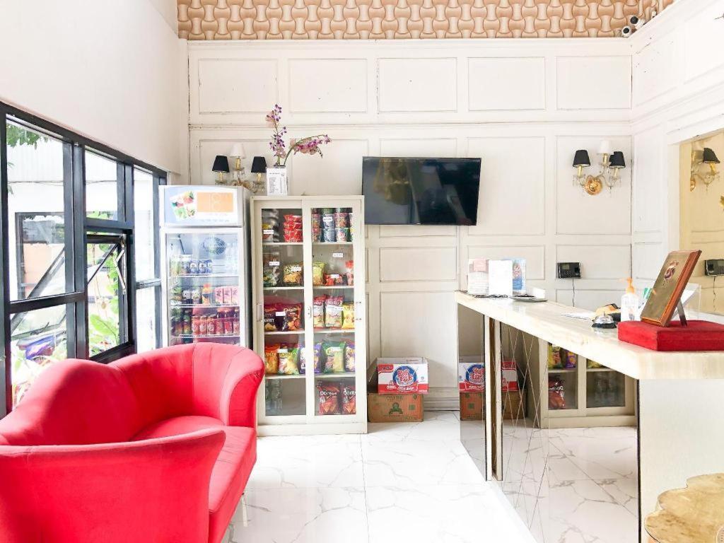 Collection O 31 The Batik Bed And Coffee Bandung Hotell Exteriör bild