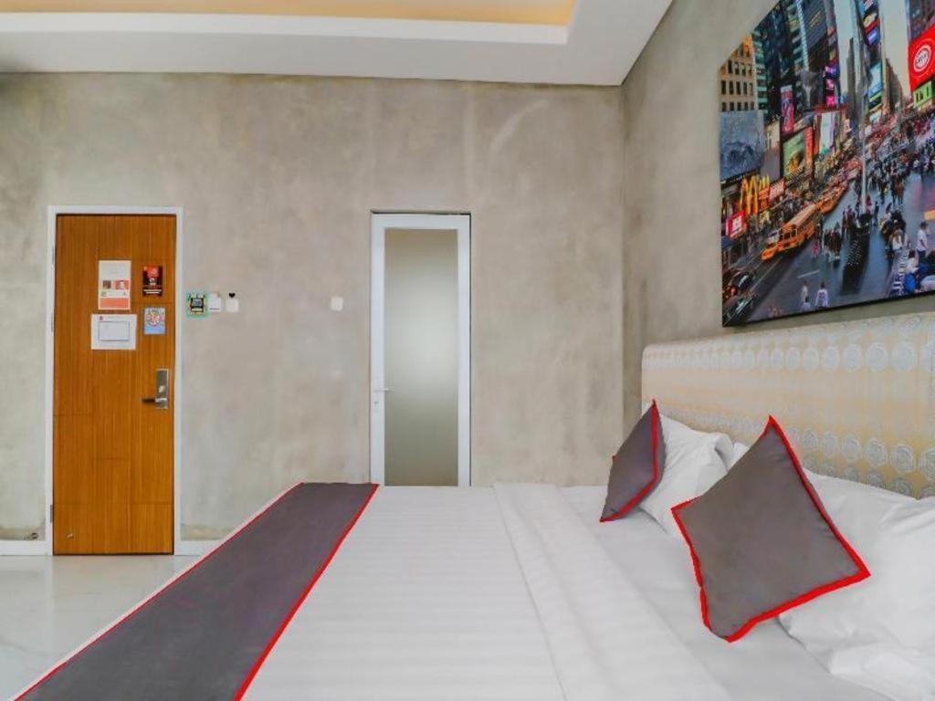 Collection O 31 The Batik Bed And Coffee Bandung Hotell Exteriör bild